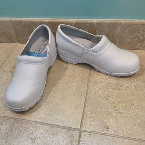 Shoes great for anyone working standing for long